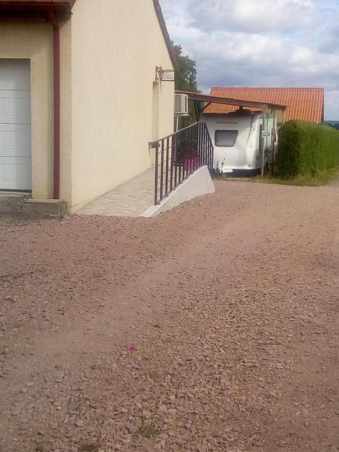 Appartement les vignes d'Ygrande Extérieur photo